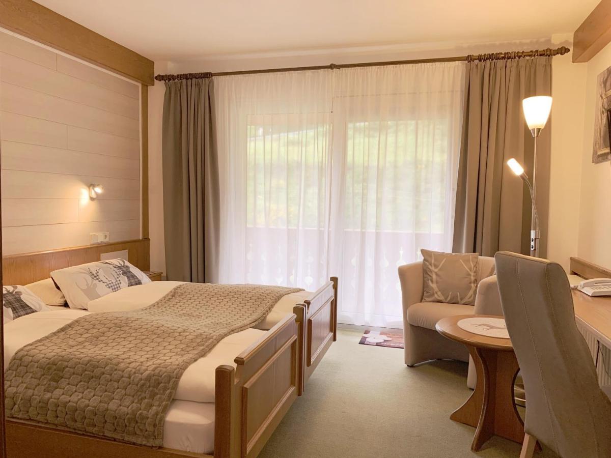 Landhotel Untere Kapfenhardter Muehle Unterreichenbach Екстериор снимка