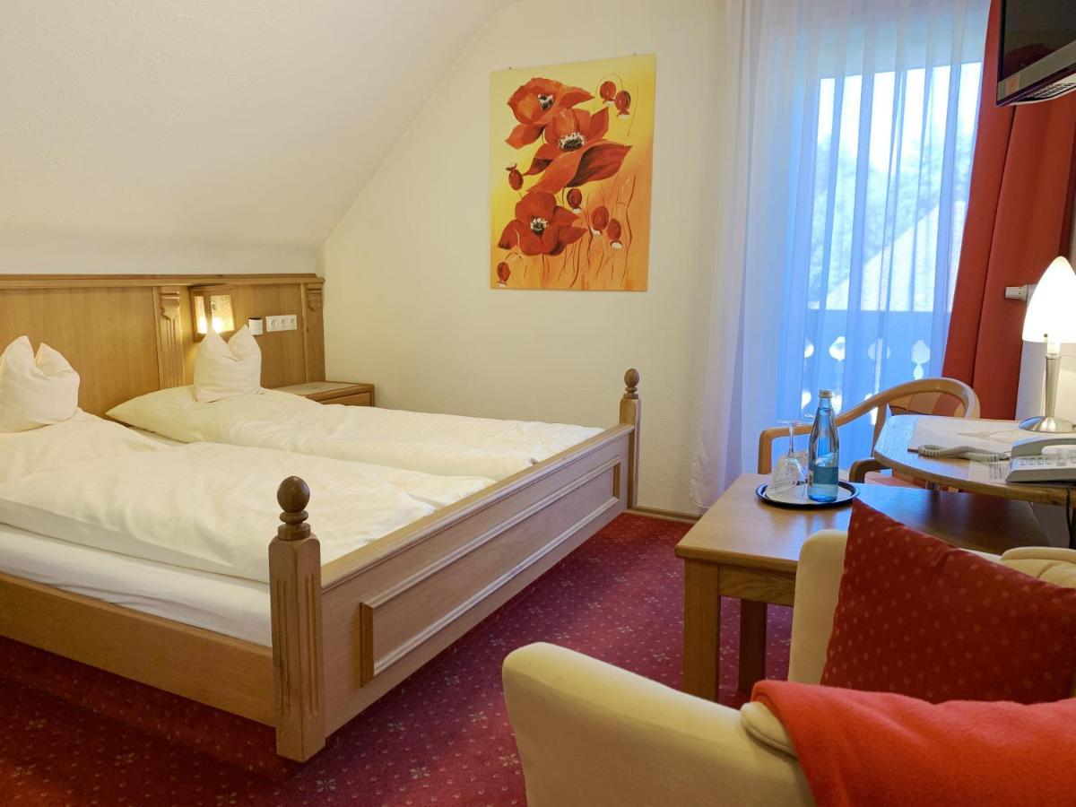 Landhotel Untere Kapfenhardter Muehle Unterreichenbach Екстериор снимка