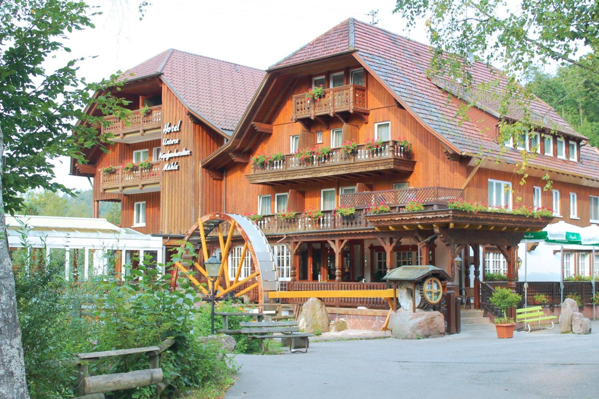 Landhotel Untere Kapfenhardter Muehle Unterreichenbach Екстериор снимка